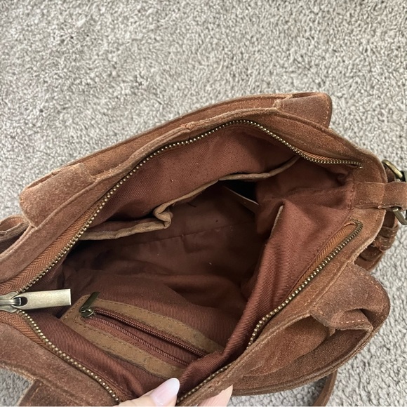Suede Leather Purse / short straps and long cross body strap (Urban Outfitters) - Picture 6 of 9